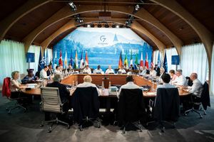 "Запад ведёт двойную игру": Политолог указал на вялую поддержку Киева в ходе внеочередной встречи G7