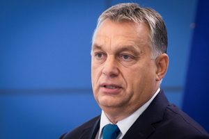 Орбан заявил о расколе Европы из-за антироссийских санкций