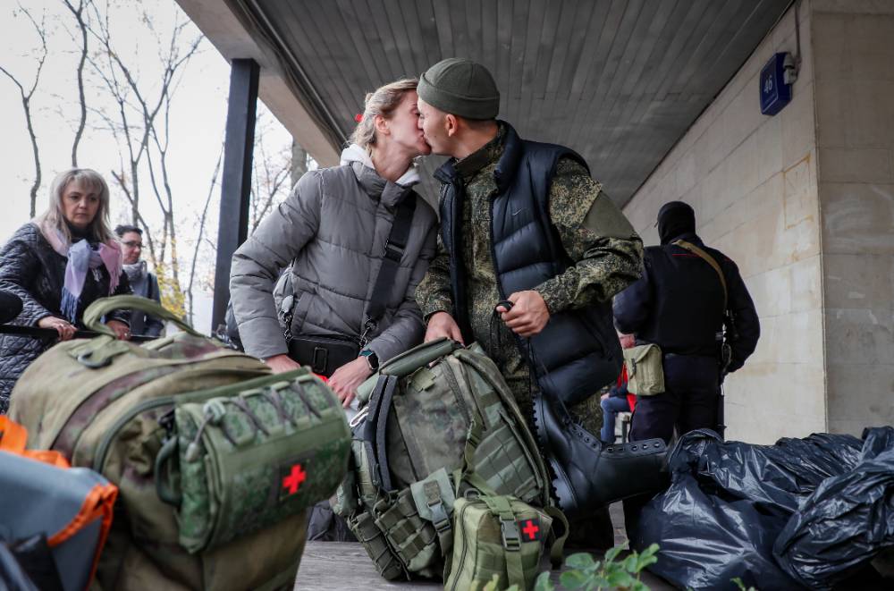 Какие выплаты положены мобилизованным и их жёнам, кредитные каникулы,  трудовые гарантии, семьям