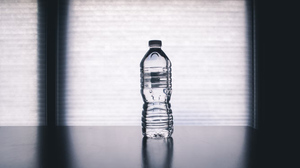 Химикаты и тяжёлые металлы: Эксперты обозначили опасность бутилированной воды