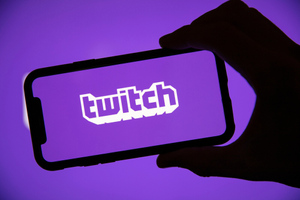 Сервис Twitch повторно оштрафовали за отказ удалить интервью с Арестовичем