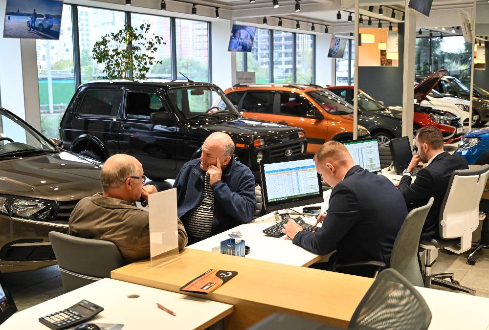Автоэксперт объяснил, почему россияне ринулись скупать китайские машины