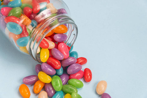 Сладкоежкам рассказали, какие конфеты несут наибольший вред здоровью