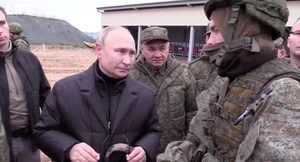 "Чувствуете себя уверенно?": Путин пообщался с одним из мобилизованных на полигоне в Рязанской области