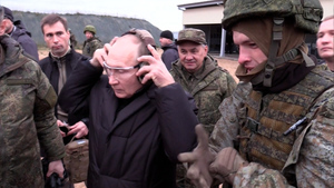 Путин лично опробовал снайперскую винтовку на полигоне в Рязанской области