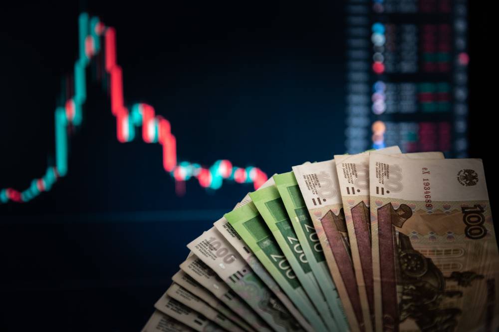 Российской валюте пообещали укрепление до конца осени