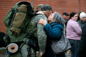 Родители вернувшихся российских военнопленных поделились эмоциями перед встречей