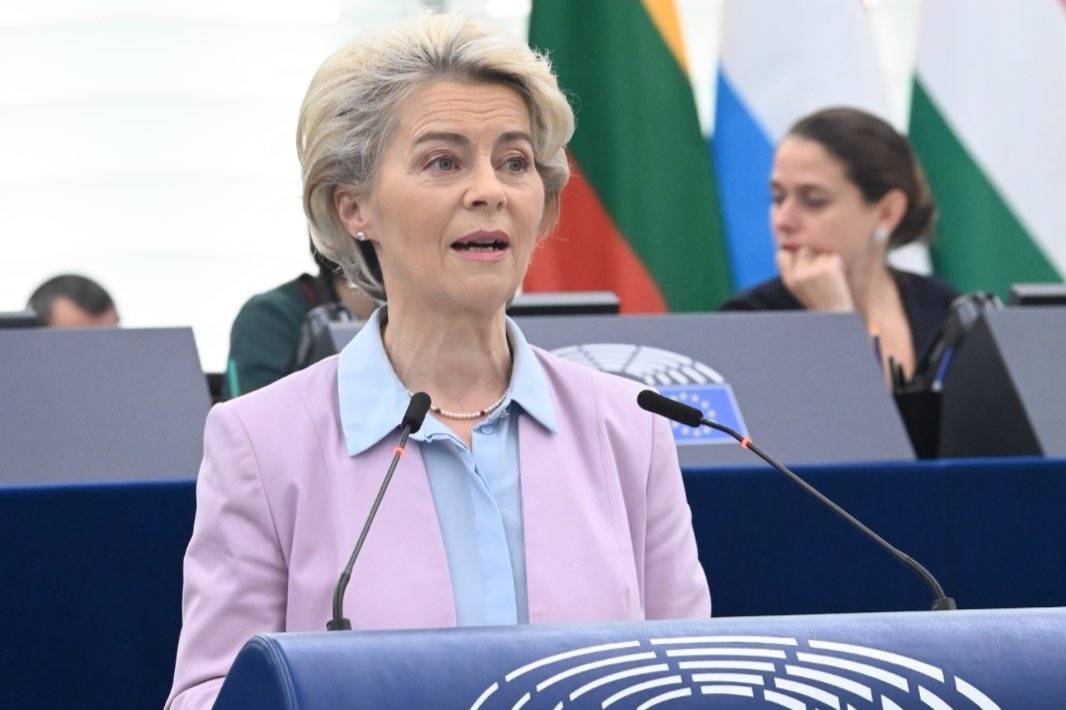 Европейцы после слов фон дер Ляйен об Украине потребовали её отставки