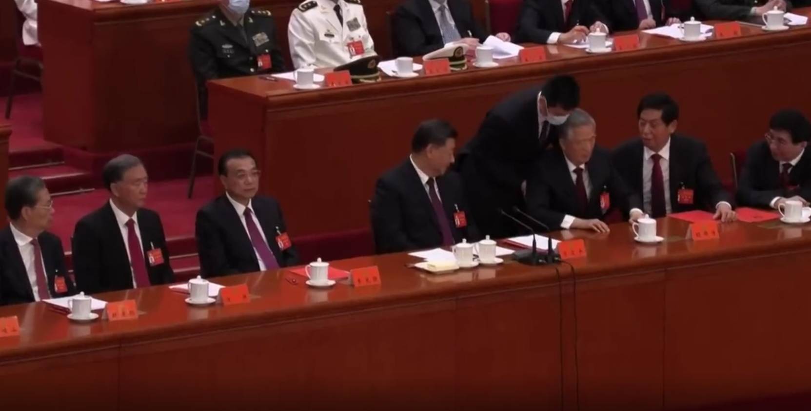 Состав верхушки Компартии Китая резко обновился