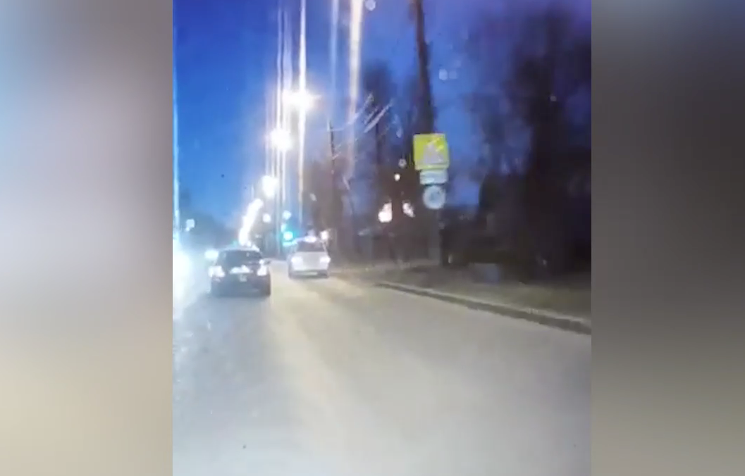 Видеорегистратор запечатлел момент падения военного самолёта в Иркутске