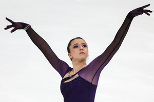 Валиева выиграла первый этап Гран-при по фигурному катанию в Москве
