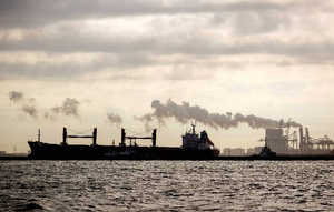 Bloomberg: Россия создаёт "теневой флот" нефтетанкеров