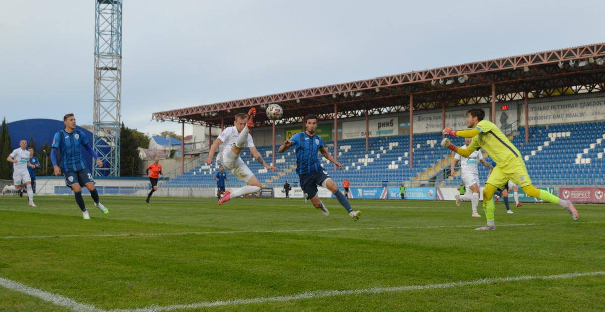 Футбольные клубы Севастополя и Крыма смогут с 2023 года участвовать в соревнованиях ФНЛ