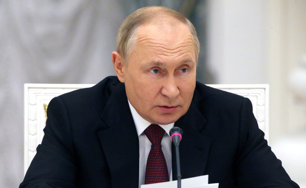 Путин: Попытки перелицевать историю имеют цель ослабить Россию