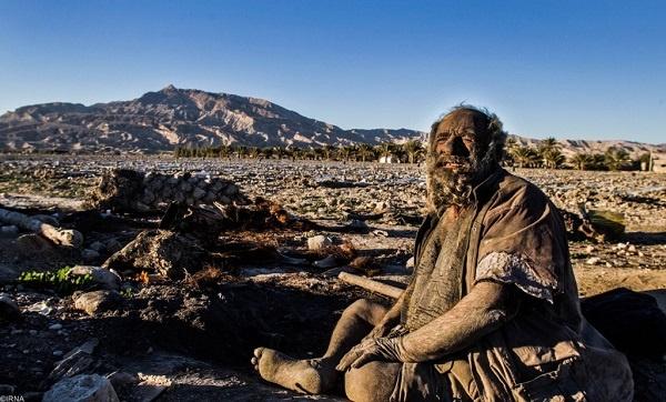 <p>Самый грязный человек в мире Аму Хаджи (Amou Haji). Фото © <a href="https://www.irna.ir/" target="_blank" rel="noopener noreferrer">IRNA</a></p>