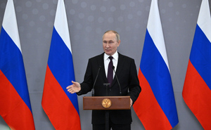 Путин: У России есть всё, а у соседних стран — только подачки со стороны