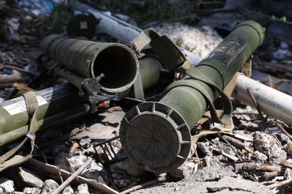 В ЛНР обнаружили тайник украинских диверсантов со шведскими гранатомётами