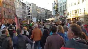 Устали от последствий: Тысячи немцев вышли на протесты из-за политики ФРГ по Украине