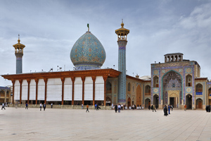 Бойня у мавзолея Шах-Черах в Иране: 15 паломников убито и 40 ранено