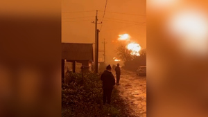Цистерны с топливом загорелись после атаки ВСУ в Шахтёрске