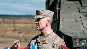 "Больше не можем раздеваться": Командующий литовской армией выступил против передачи ВСУ гаубиц и ПВО
