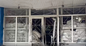 Последствия теракта возле здания РОВД в Херсоне попали на видео