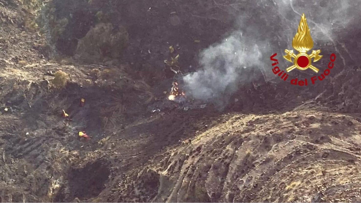 Пожарный самолёт упал на вулкан Этна в Италии
