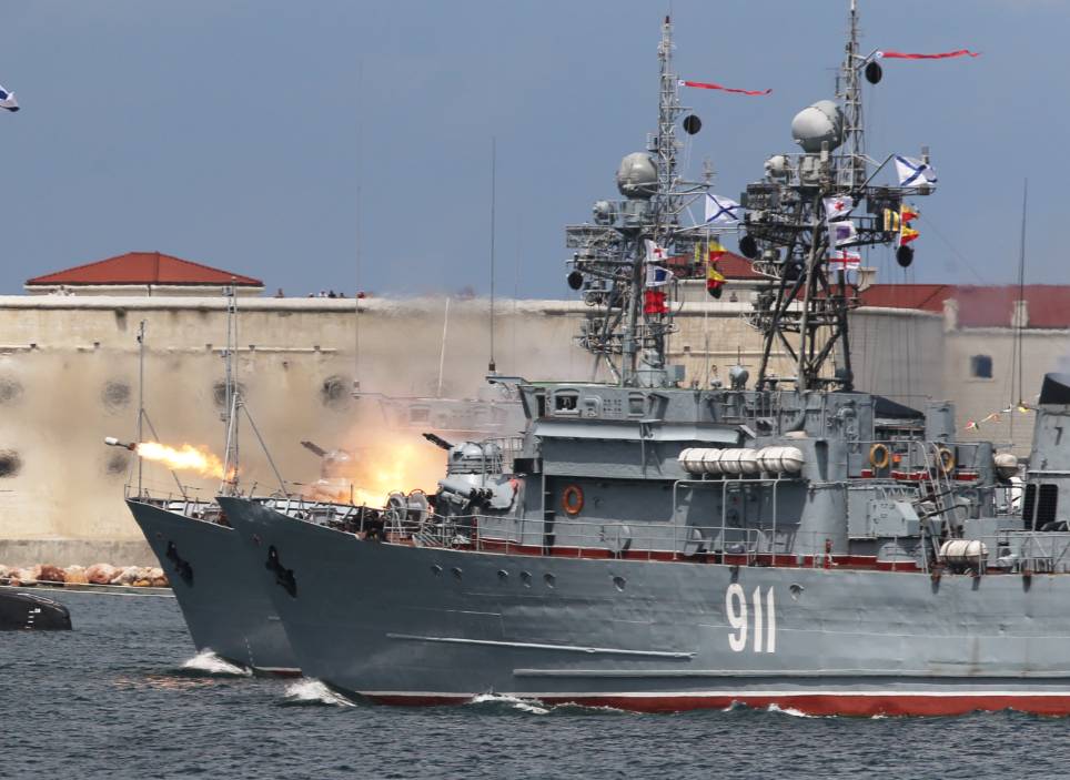 При атаке ВСУ на Севастополь был повреждён морской тральщик 