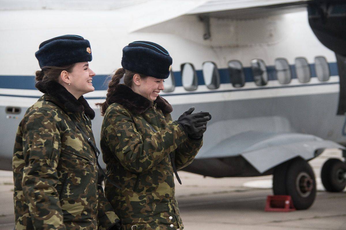В России впервые выпустили военных лётчиц