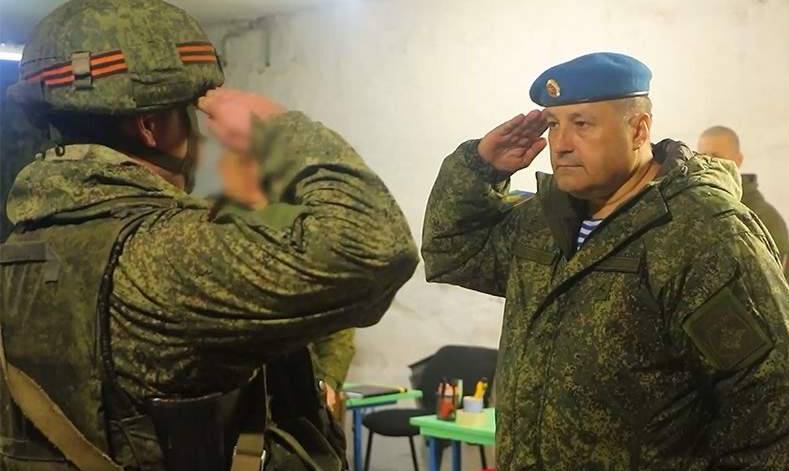 Российских десантников наградили за мужество и героизм в зоне спецоперации