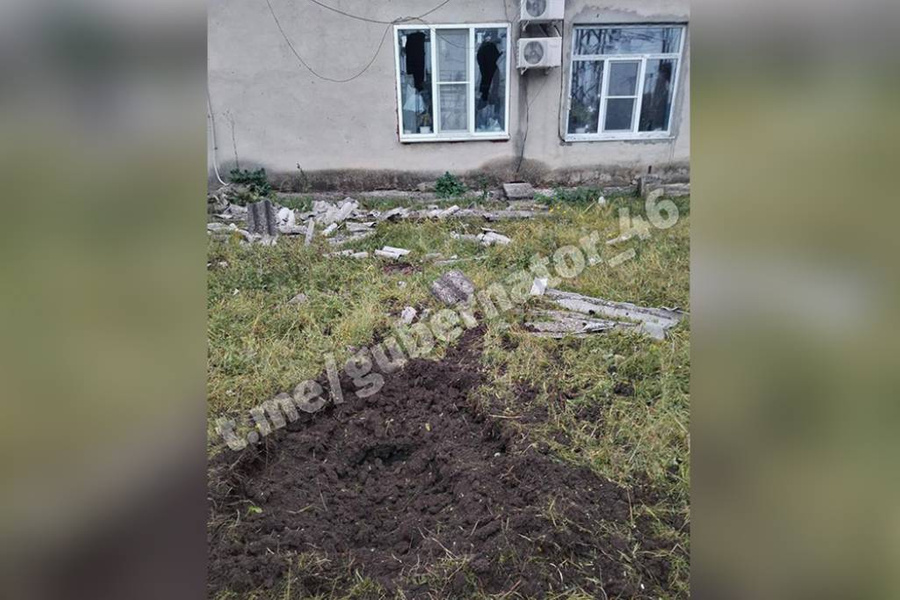 Последствия атаки ВСУ на  электрическую подстанцию в Курской области. Фото © Telegram / Роман Старовойт