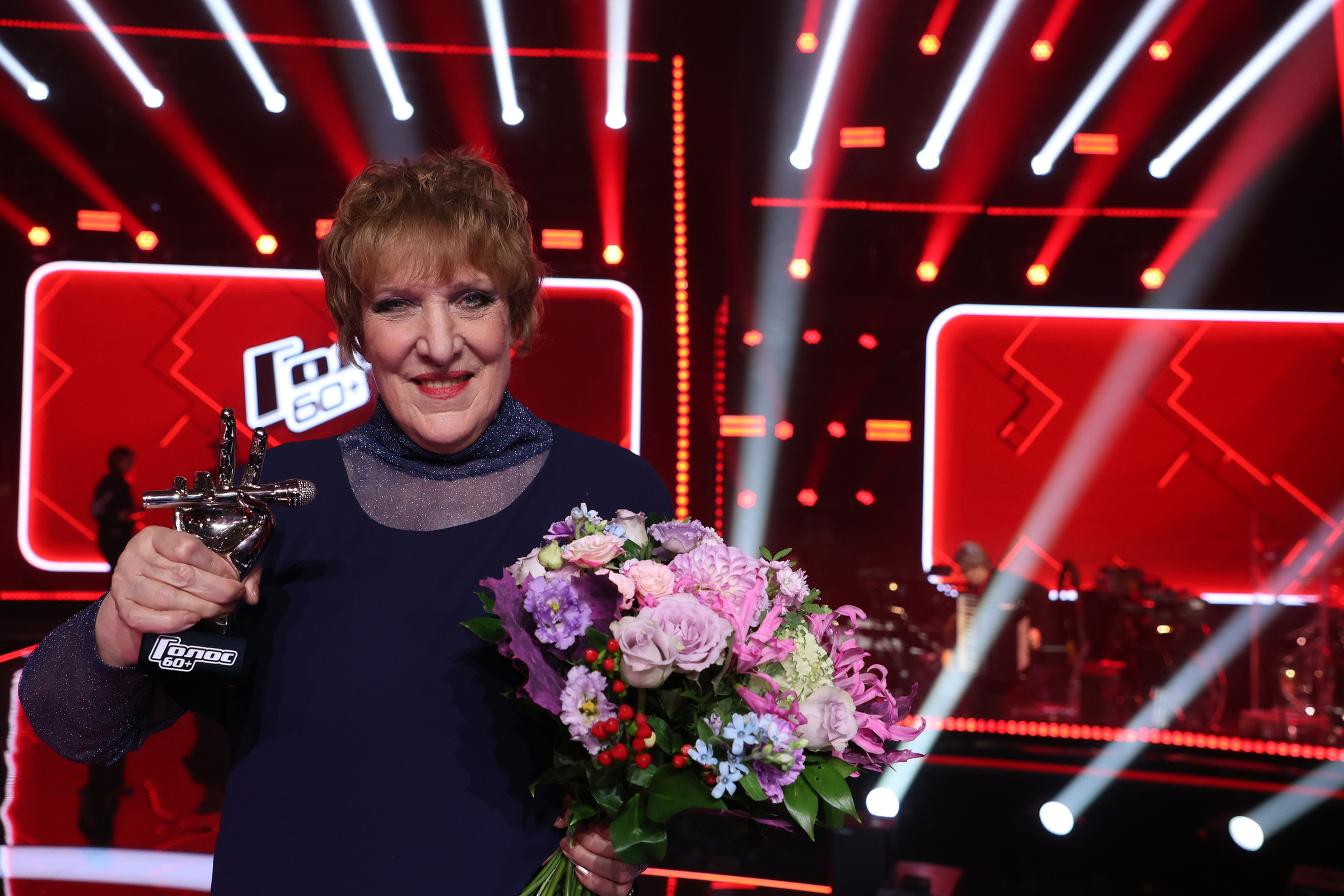 Победителем пятого сезона шоу "Голос 60+" стала Раиса Дмитренко. Фото © VK / voice1tv / "Голос 60+", АО "Первый канал"