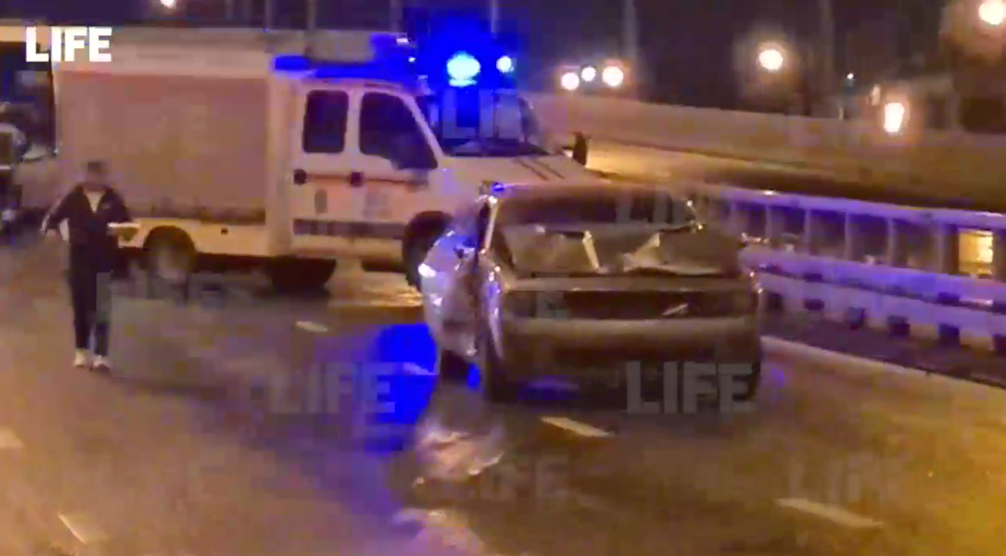 Массовую аварию на западе Москвы сняла камера наблюдения