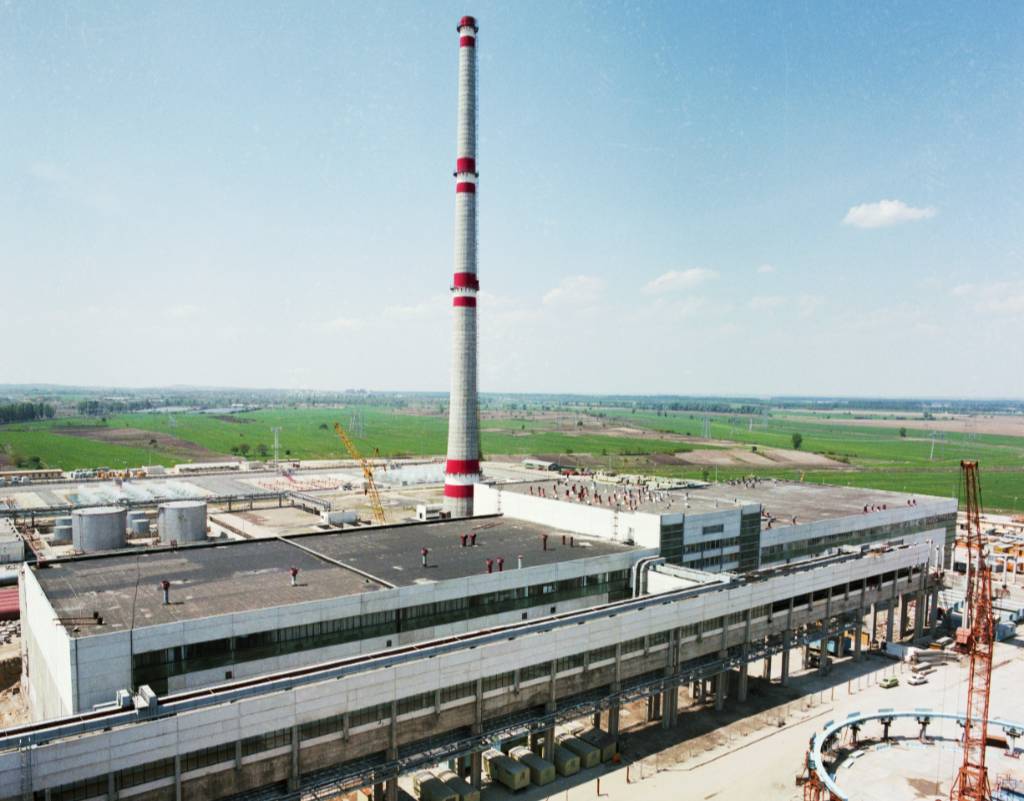 На АЭС "Козлодуй" в Болгарии остановили один блок из-за проблем с охлаждением