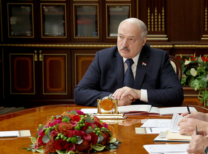 Лукашенко заявил, что США и НАТО ежедневно поставляют технику Украине через Польшу
