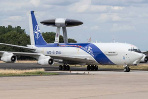 Массовый поток самолётов НАТО замечен на польском аэродроме вблизи границы с Украиной