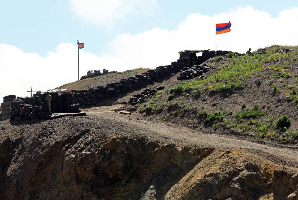 Минобороны Армении обвинило Азербайджан в обстреле своих позиций на границе