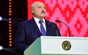 Лукашенко: Украина стянула к белорусской границе до 15 тысяч военнослужащих