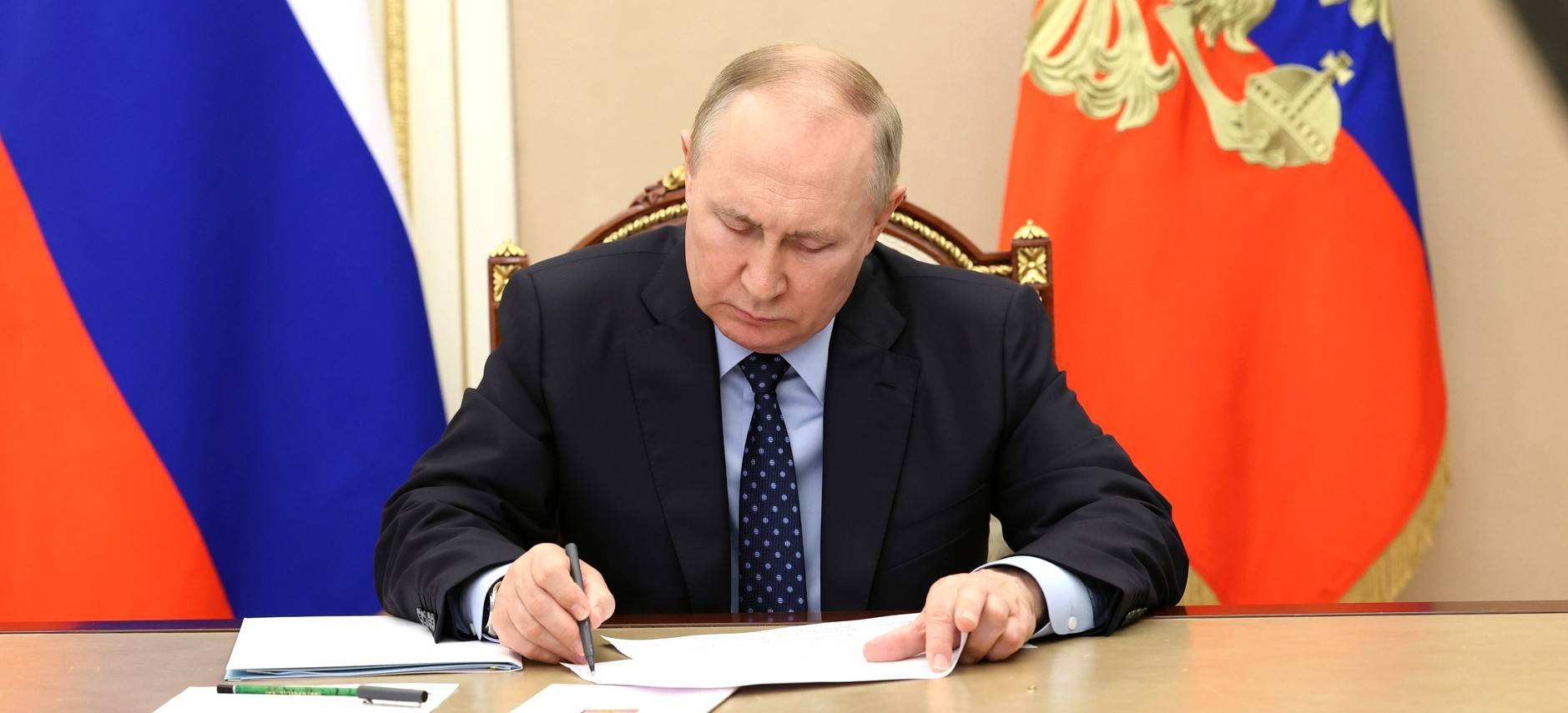 Путин подписал законы о принятии ДНР, ЛНР, Запорожья и Херсонщины в состав России