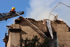 Украинские войска обстреляли ракетами жилой дом в Херсоне