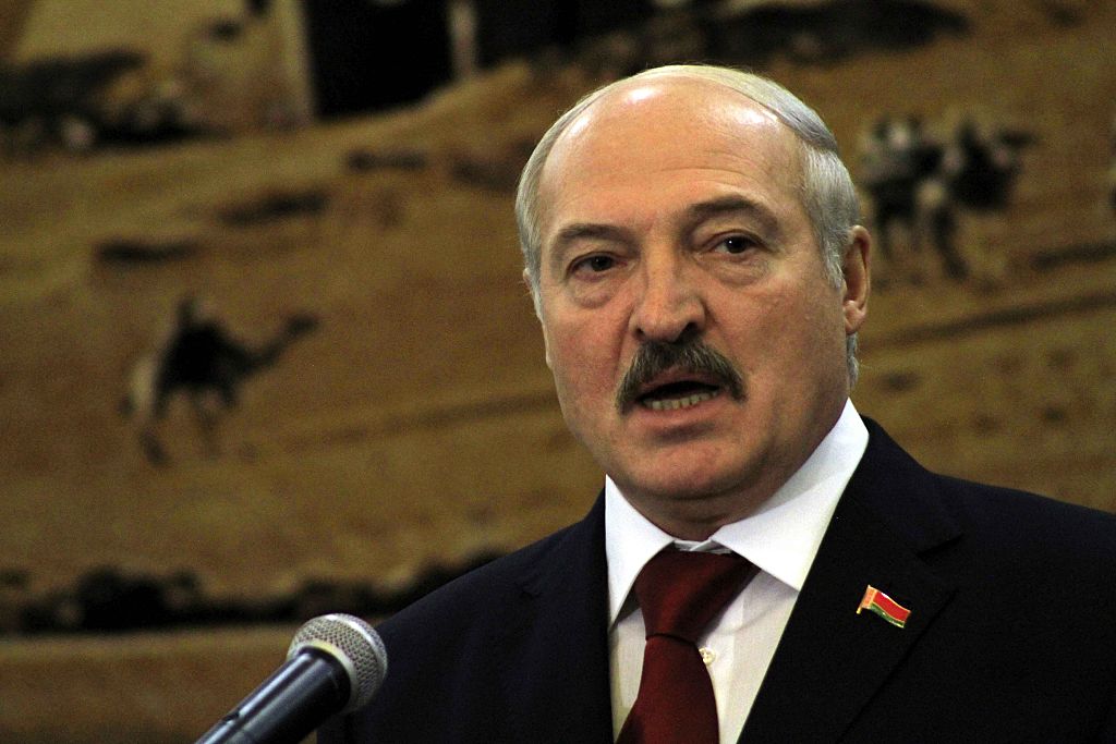 Лукашенко заявил об угрозе тактического ядерного удара после слов Дуды