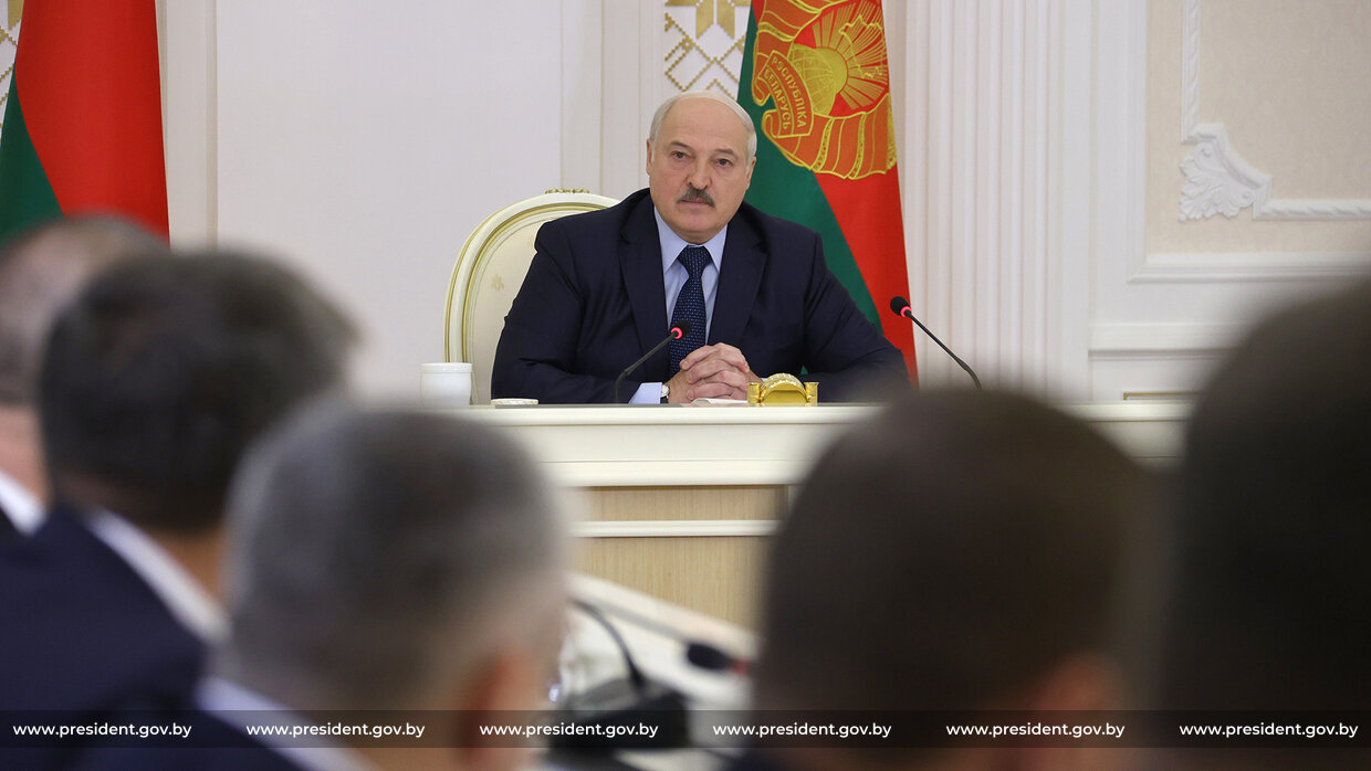Лукашенко запретил рост цен в Белоруссии