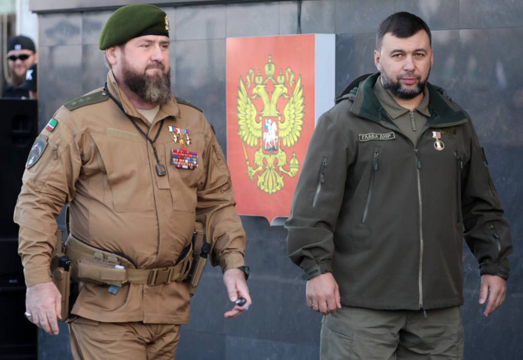 Пушилин наградил мать главы Чечни Аймани Кадырову орденом Дружбы ДНР 