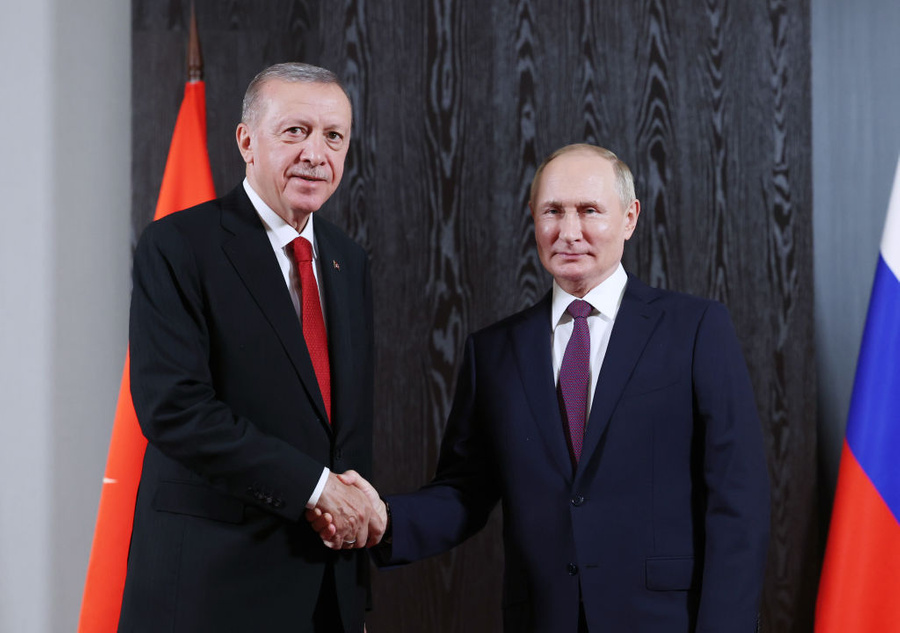 <p>Владимир Путин и Реджеп Эрдоган. Фото © Getty Images / Murat Kula</p>