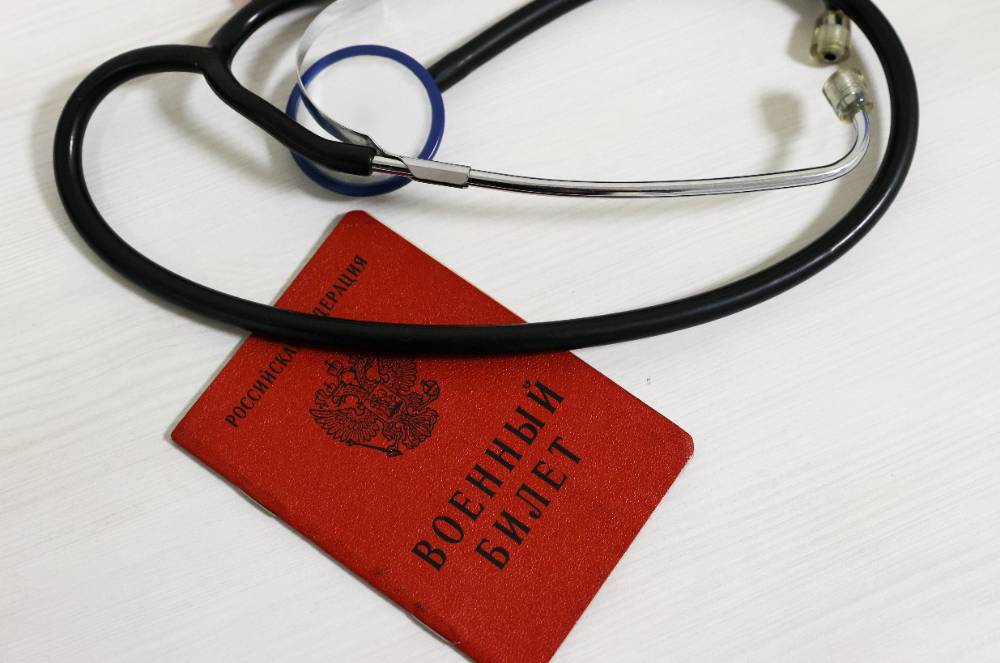 Адвокат объяснил, могут ли мобилизовать находящихся на больничном россиян