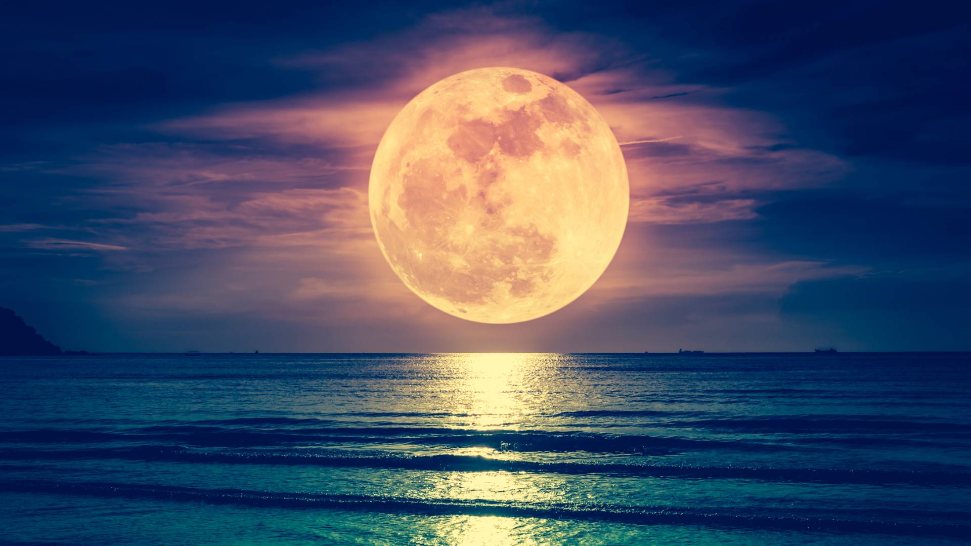 "Охотничья" Луна 9 октября: Что в полнолуние нужно сделать обязательно, а чего точно не стоит