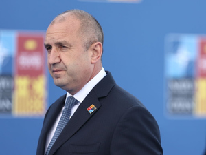 Президент Болгарии отказался подписать декларацию об ускоренном вступлении Украины в НАТО