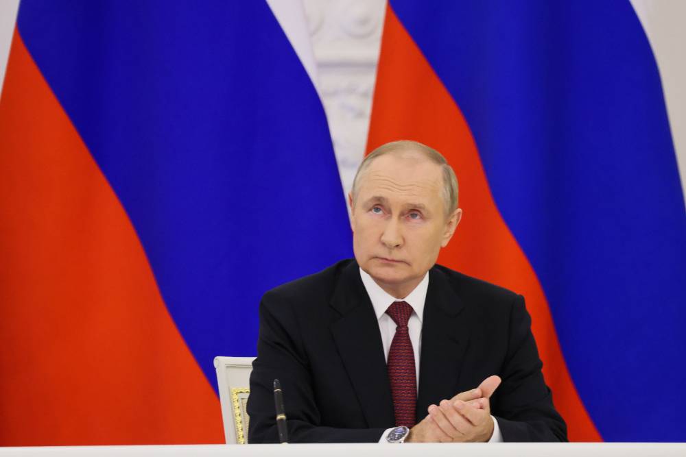 Путин подписал закон, гарантирующий трудовые права мобилизованных работников