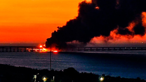 Пожар на Крымском мосту: Что известно