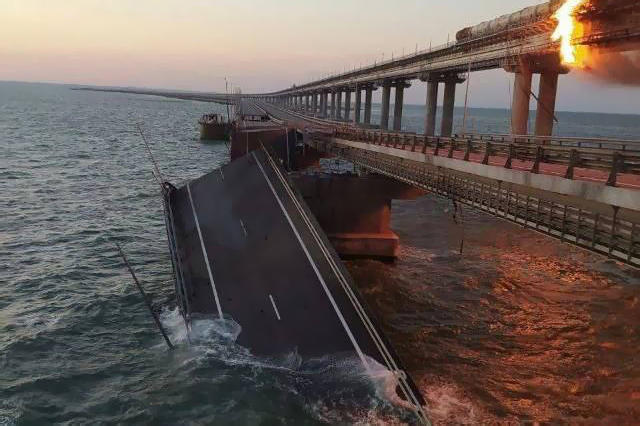 Минтранс приступил к оценке повреждений и сроков ремонта Крымского моста